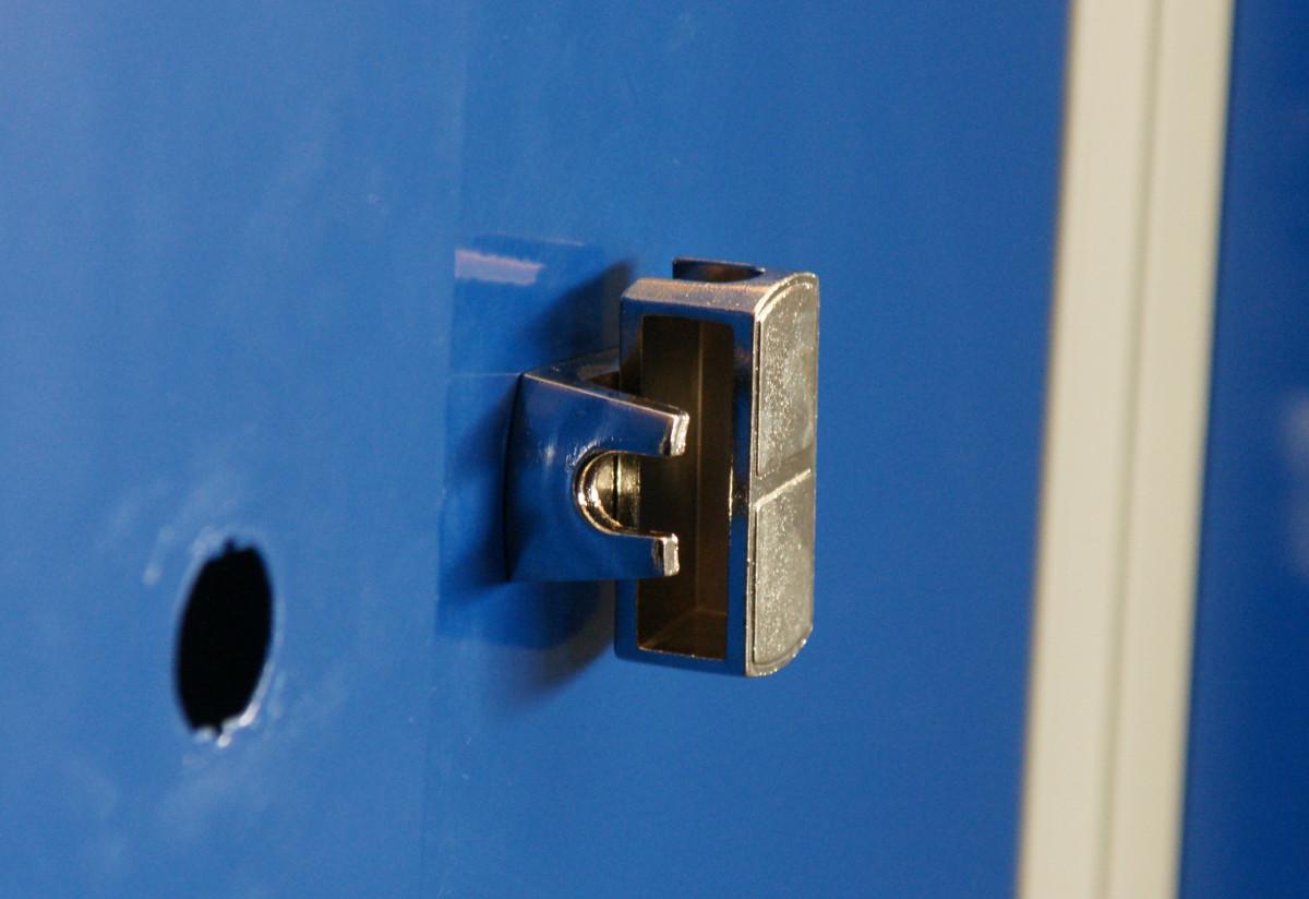 Hänglåsklyka till klädskåp - Alvemo - Skåpstillbehör